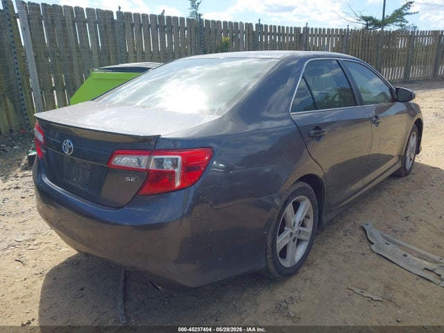45237404 :رقم المزاد ، 4T1BF1FK5CU158008 vin ، 2012 Toyota Camry Se مزاد بيع