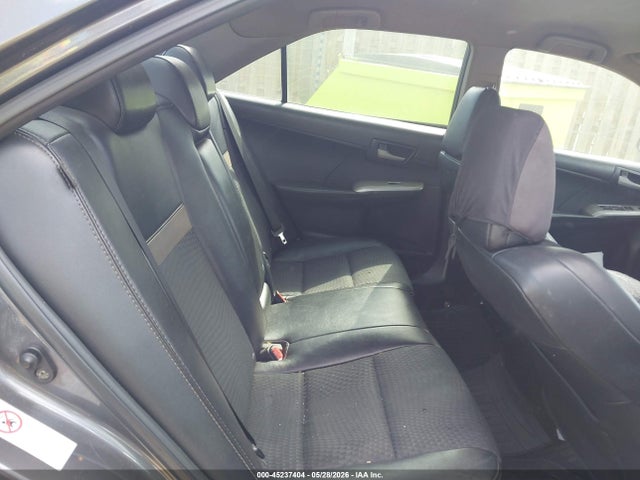 45237404 :رقم المزاد ، 4T1BF1FK5CU158008 vin ، 2012 Toyota Camry Se مزاد بيع