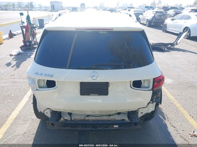 W1N4M4GB7MW095320 Mercedes-Benz GLB 250