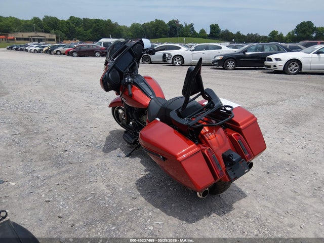 Harley-Davidson FLHX 2024 1HD1KB713RB601105 Image 3