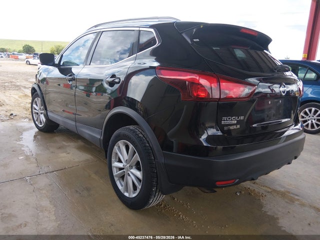 45237476 :رقم المزاد ، JN1BJ1CP0HW004226 vin ، 2017 Nissan Rogue Sport Sv مزاد بيع