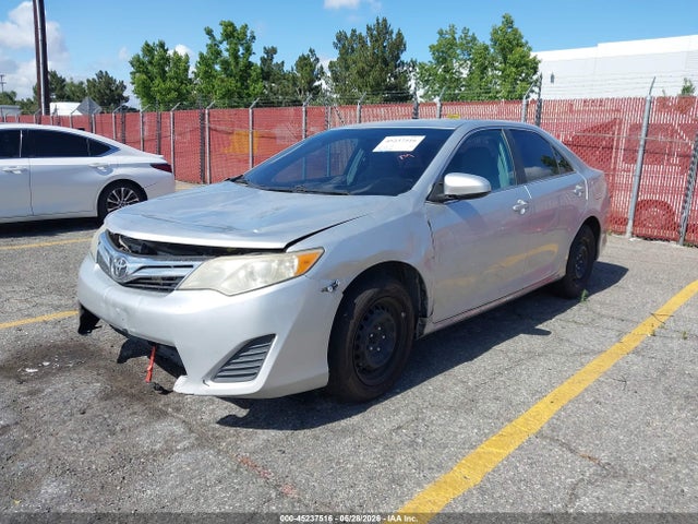 45237516 :رقم المزاد ، 4T1BF1FK5CU046809 vin ، 2012 Toyota Camry Le مزاد بيع