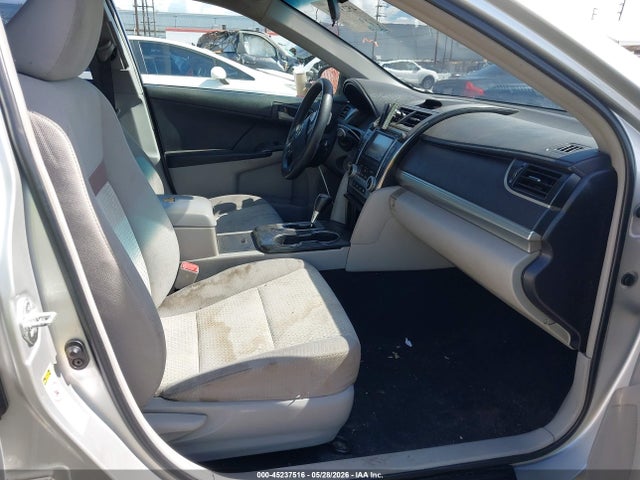 45237516 :رقم المزاد ، 4T1BF1FK5CU046809 vin ، 2012 Toyota Camry Le مزاد بيع