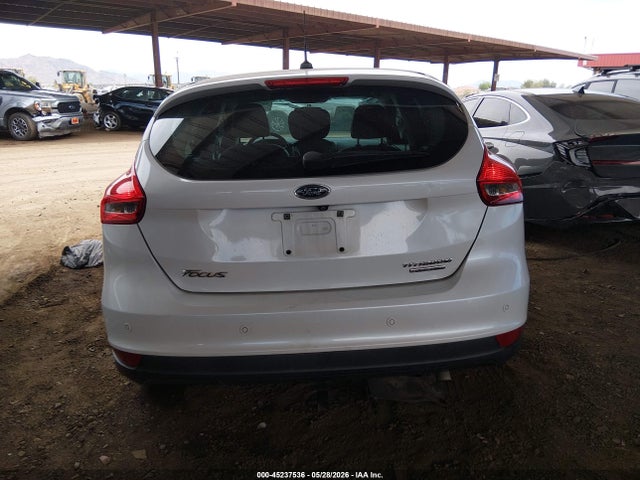 Ford Focus Titanium 2016 1FADP3N28GL259990 Image 16