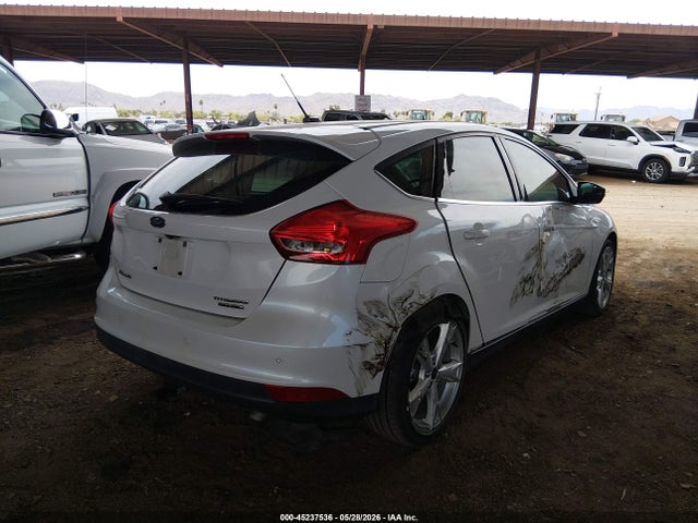 Ford Focus Titanium 2016 1FADP3N28GL259990 Image 4