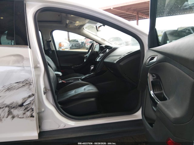 Ford Focus Titanium 2016 1FADP3N28GL259990 Image 5