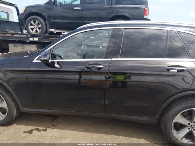 WDC0G4JB8HF257798 Mercedes-Benz GLC 300