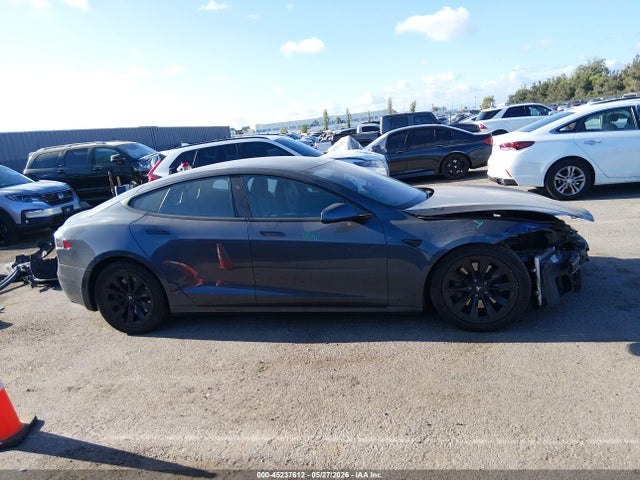45237612 :رقم المزاد ، 5YJSA1E20LF381926 vin ، 2020 Tesla Model S Long Range Dual Motor All-wheel Drive/long Range Plus Dual Motor All-wheel Drive مزاد بيع