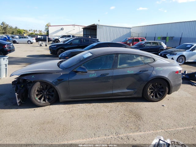 45237612 :رقم المزاد ، 5YJSA1E20LF381926 vin ، 2020 Tesla Model S Long Range Dual Motor All-wheel Drive/long Range Plus Dual Motor All-wheel Drive مزاد بيع