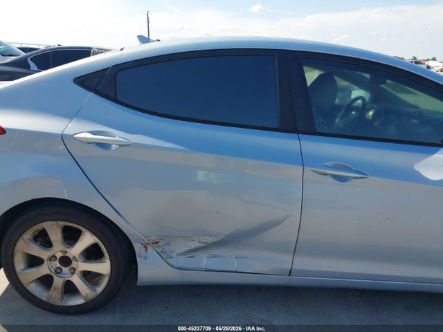 2013 Hyundai Elantra Limited მანქანა იყიდება აუქციონზე, vin: KMHDH4AE1DU517992, აუქციონის ნომერი: 45237709