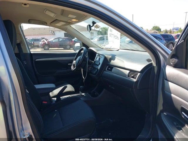 Продаж на аукціоні авто 2016 Mitsubishi Outlander Es, vin: JA4AZ3A35GZ039543, номер лоту: 45237731