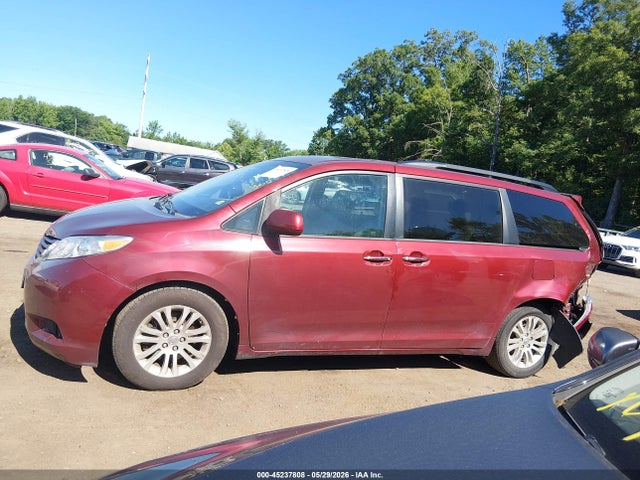 Aukcja sprzedaży 2015 Toyota Sienna Xle 8 Passenger, vin: 5TDYK3DC9FS569714, numer aukcji: 45237808