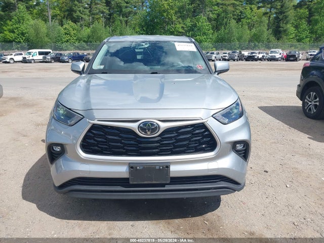 Toyota Highlander Le 2022 5TDBZRBH1NS573306 Image 13