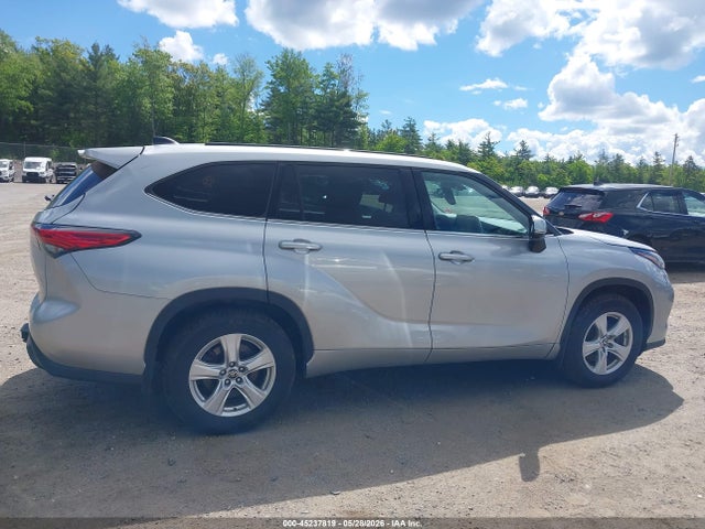 Toyota Highlander Le 2022 5TDBZRBH1NS573306 Image 14