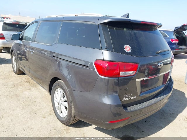 KIA SEDONA LX 2016 KNDMB5C19G6113904 Image 3
