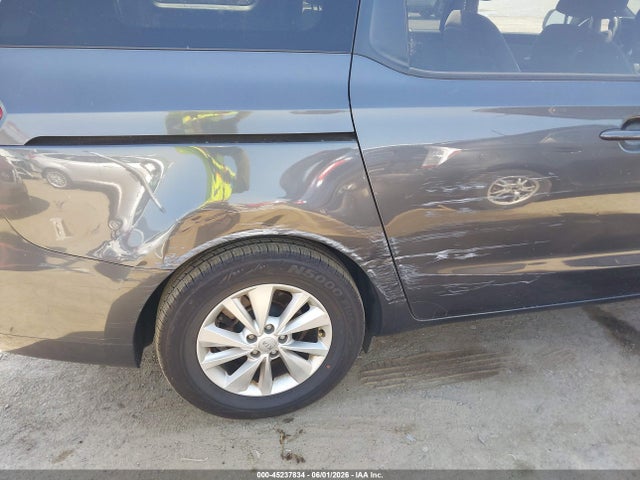 KIA SEDONA LX 2016 KNDMB5C19G6113904 Image 6