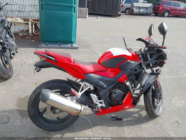Продажа на аукционе авто 2015 Honda Cbr300 R, vin: MLHNC5105F5100970, номер лота: 45237939