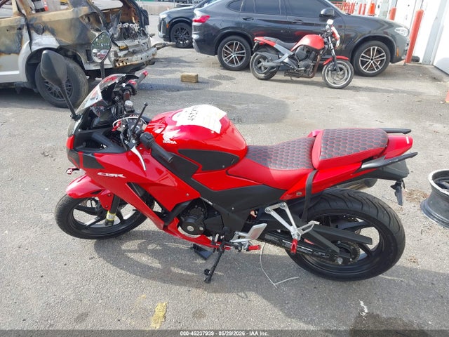 Продажа на аукционе авто 2015 Honda Cbr300 R, vin: MLHNC5105F5100970, номер лота: 45237939