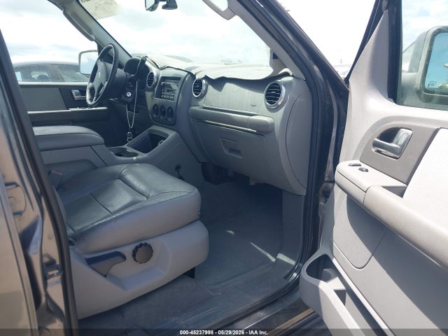 Продажа на аукционе авто 2004 Ford Expedition Xlt, vin: 1FMFU15LX4LA03964, номер лота: 45237998