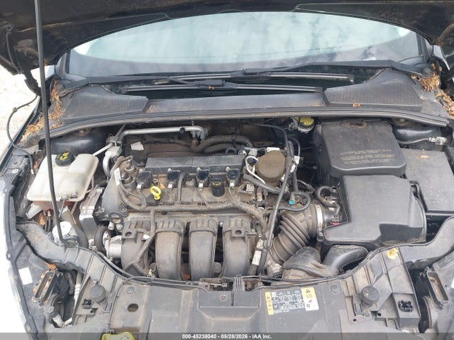 45238040 :رقم المزاد ، 1FADP3K27FL259272 vin ، 2015 Ford Focus Se مزاد بيع