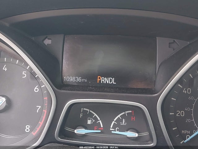 45238040 :رقم المزاد ، 1FADP3K27FL259272 vin ، 2015 Ford Focus Se مزاد بيع