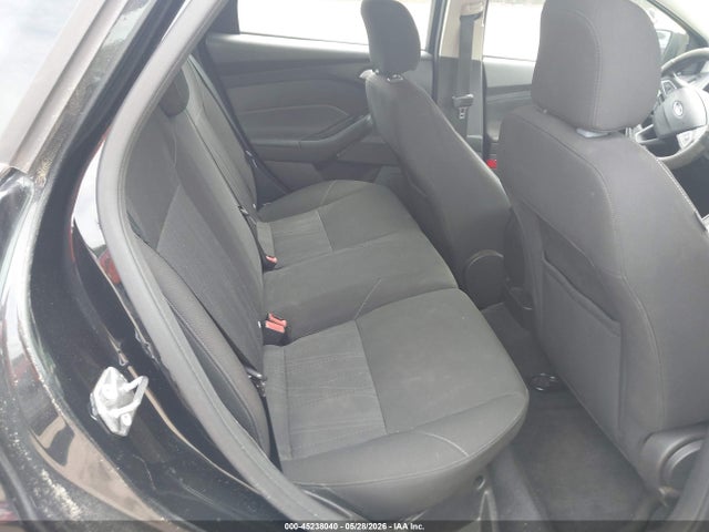 45238040 :رقم المزاد ، 1FADP3K27FL259272 vin ، 2015 Ford Focus Se مزاد بيع