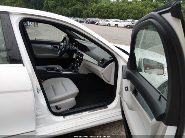 Продажа на аукционе авто 2014 Mercedes-benz C 300 Sport 4matic, vin: WDDGF8AB2EA942795, номер лота: 45238041