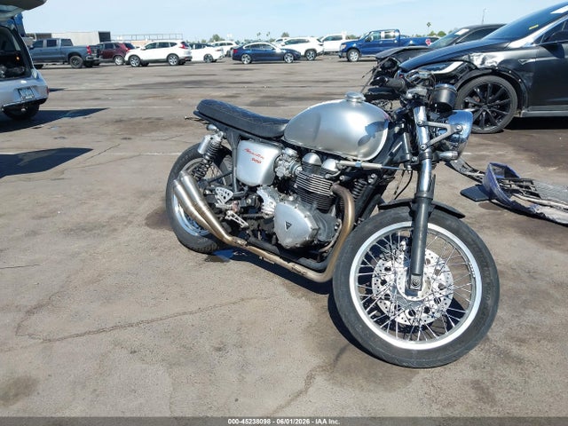 45238098 :رقم المزاد ، SMT920K19DT570186 vin ، 2013 Triumph Motorcycle Thruxton مزاد بيع