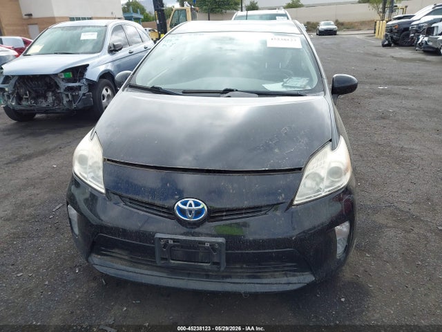45238123 :رقم المزاد ، JTDKN3DU7F0459530 vin ، 2015 Toyota Prius Two مزاد بيع