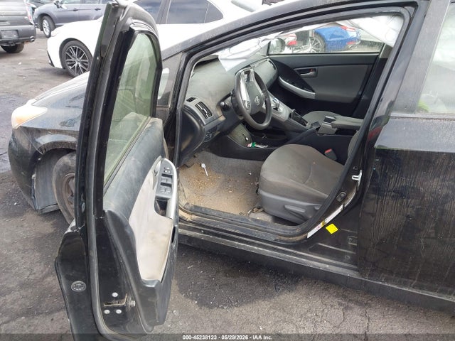JTDKN3DU7F0459530 Toyota Prius Two