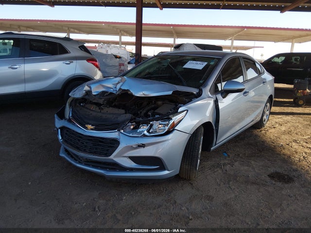 45238268 :رقم المزاد ، 1G1BC5SM4J7233541 vin ، 2018 Chevrolet Cruze Ls Auto مزاد بيع