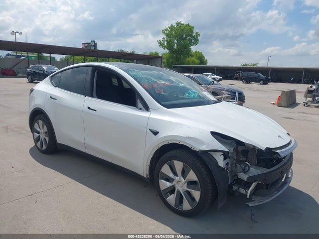 Продажа на аукционе авто 2022 Tesla Model Y Long Range Dual Motor All-wheel Drive, vin: 7SAYGDEE4NF316023, номер лота: 45238280