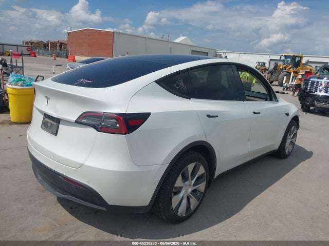 Продажа на аукционе авто 2022 Tesla Model Y Long Range Dual Motor All-wheel Drive, vin: 7SAYGDEE4NF316023, номер лота: 45238280
