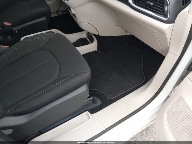 45238302 :رقم المزاد ، 2C4RC1CG0MR577622 vin ، 2021 Chrysler Voyager Lx مزاد بيع