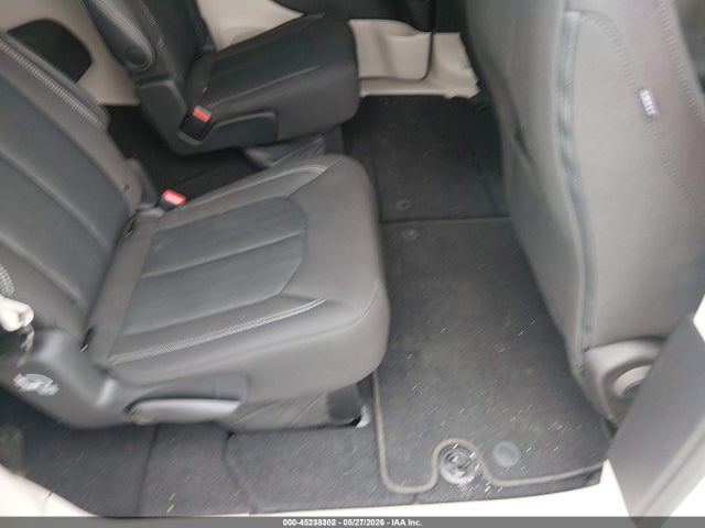 45238302 :رقم المزاد ، 2C4RC1CG0MR577622 vin ، 2021 Chrysler Voyager Lx مزاد بيع