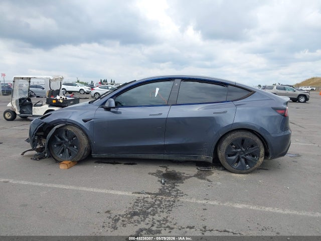 Продажа на аукционе авто 2023 Tesla Model Y Awd/long Range Dual Motor All-wheel Drive, vin: 7SAYGDEE2PF629560, номер лота: 45238307