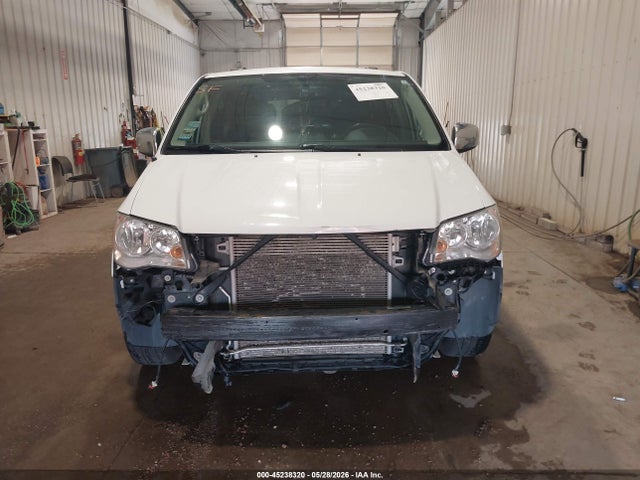2015 Chrysler Town & Country Touring-l მანქანა იყიდება აუქციონზე, vin: 2C4RC1CG8FR554740, აუქციონის ნომერი: 45238320