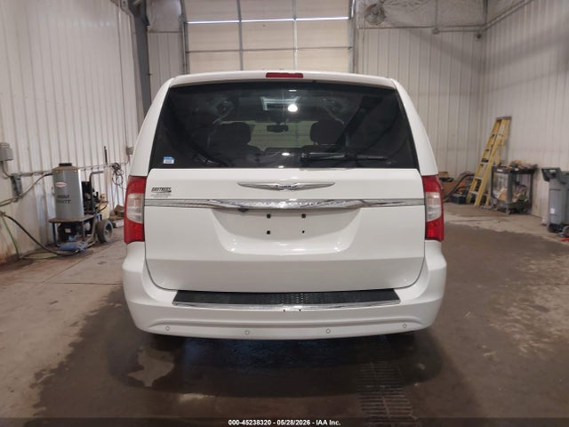 2015 Chrysler Town & Country Touring-l მანქანა იყიდება აუქციონზე, vin: 2C4RC1CG8FR554740, აუქციონის ნომერი: 45238320