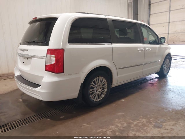 2015 Chrysler Town & Country Touring-l მანქანა იყიდება აუქციონზე, vin: 2C4RC1CG8FR554740, აუქციონის ნომერი: 45238320