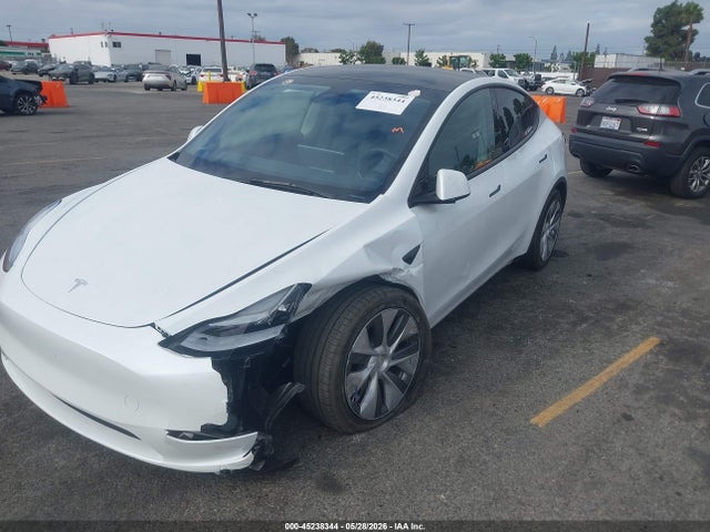 Продажа на аукционе авто 2023 Tesla Model Y, vin: 7SAYGDEEXPA027468, номер лота: 45238344