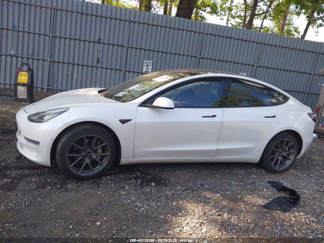 45238358 :رقم المزاد ، 5YJ3E1EB3LF665401 vin ، 2020 Tesla Model 3 Long Range Dual Motor All-wheel Drive مزاد بيع
