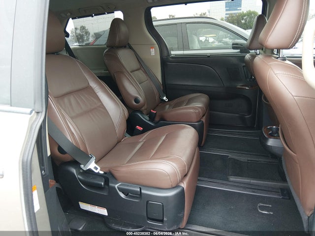 45238382 :رقم المزاد ، 5TDYK3DC9GS719340 vin ، 2016 Toyota Sienna Limited 7 Passenger مزاد بيع