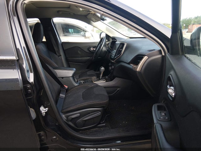 Продажа на аукционе авто 2015 Jeep Cherokee Latitude, vin: 1C4PJMCB2FW745306, номер лота: 45238416