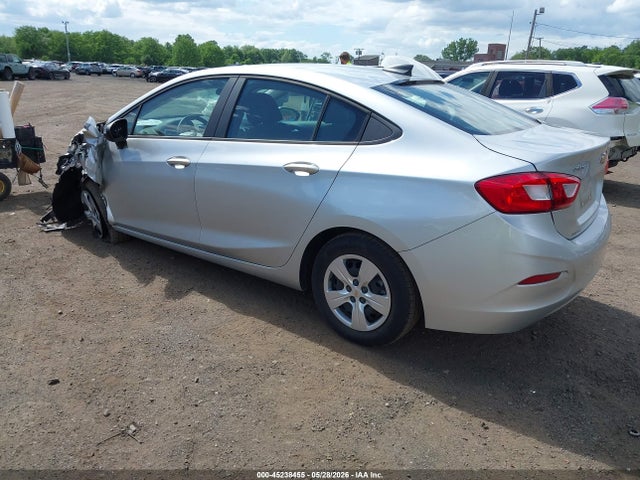 45238455 :رقم المزاد ، 1G1BC5SM8J7196140 vin ، 2018 Chevrolet Cruze Ls Auto مزاد بيع
