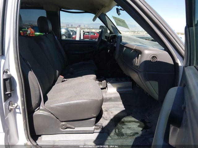 45238471 :رقم المزاد ، 1GDHK29UX5E239480 vin ، 2005 Gmc Sierra 2500hd Work Truck مزاد بيع