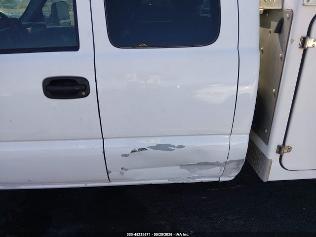 45238471 :رقم المزاد ، 1GDHK29UX5E239480 vin ، 2005 Gmc Sierra 2500hd Work Truck مزاد بيع