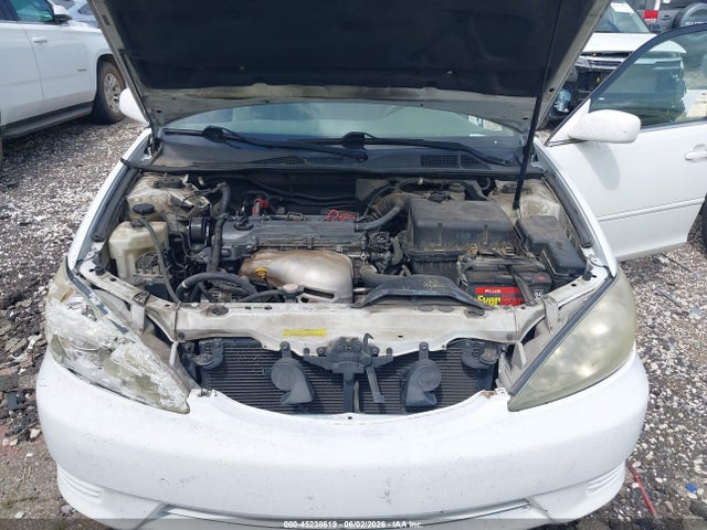 Продажа на аукционе авто 2005 Toyota Camry Le, vin: 4T1BE32K05U627240, номер лота: 45238619