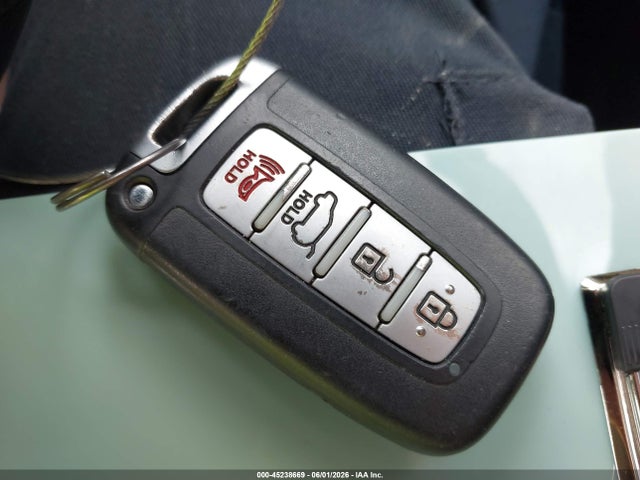 Продажа на аукционе авто 2015 Hyundai Veloster, vin: KMHTC6AD2FU230399, номер лота: 45238669