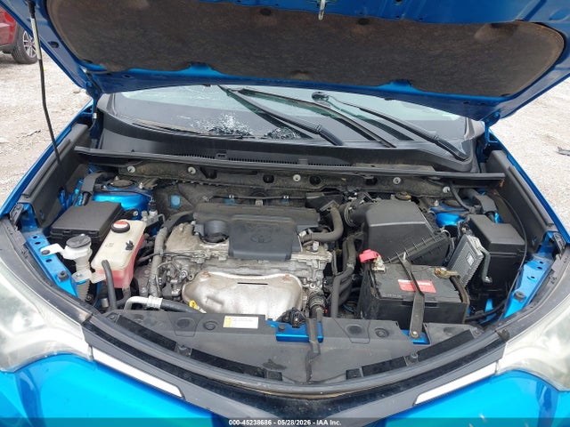 Toyota RAV4 LE 2016 JTMBFREV2GJ073746 Image 10