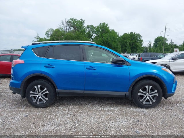Toyota RAV4 LE 2016 JTMBFREV2GJ073746 Image 13